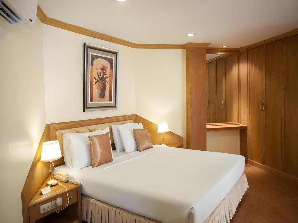 Lido Beach Hotel Pattaya Exterior photo